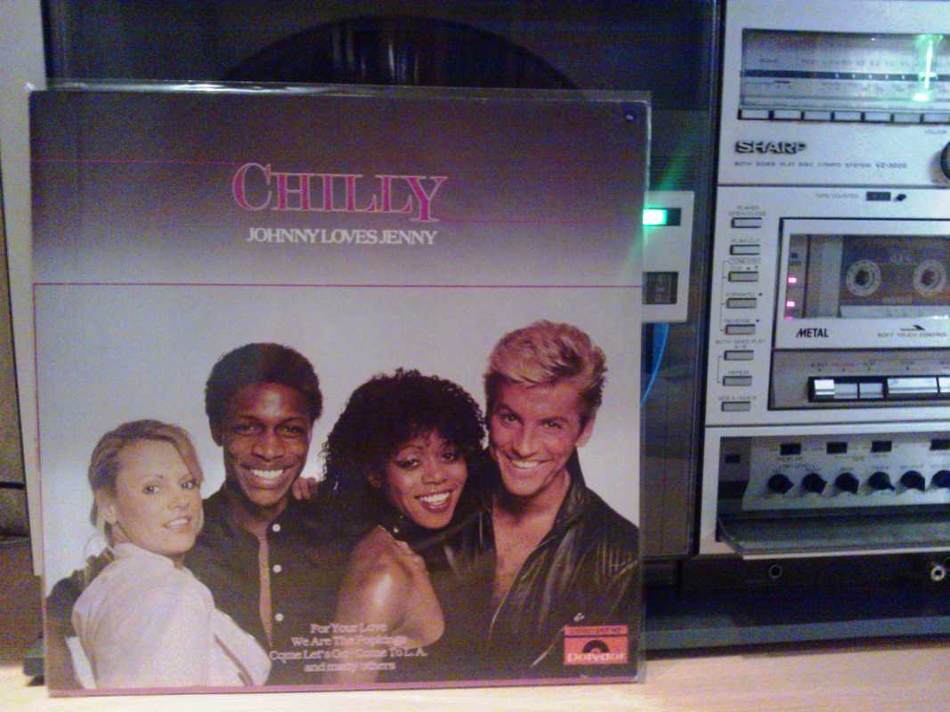 CHILLYJOHNNYLOVESJENNY.jpg CHILLYJOHNNYLOVESJENNY.jpg