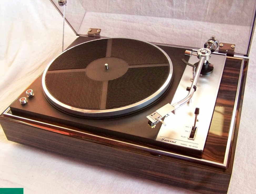 Sansui20SR2F4040.jpg Sansui20SR2F4040.jpg